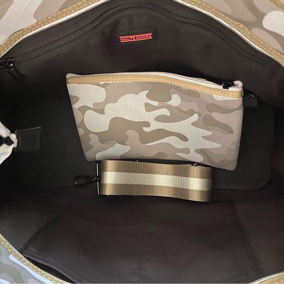 NWT Haute Shore Isla Sahara Beige Camo Tote - Picture 4 of 4